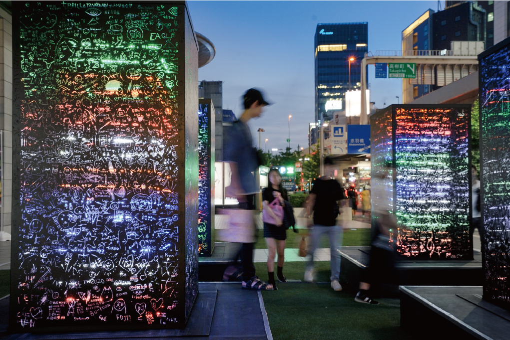 臺灣藝術家莊志維以集體書寫療癒現實生活 一夜限定《黑暗中的彩虹》帶您夢遊六本木